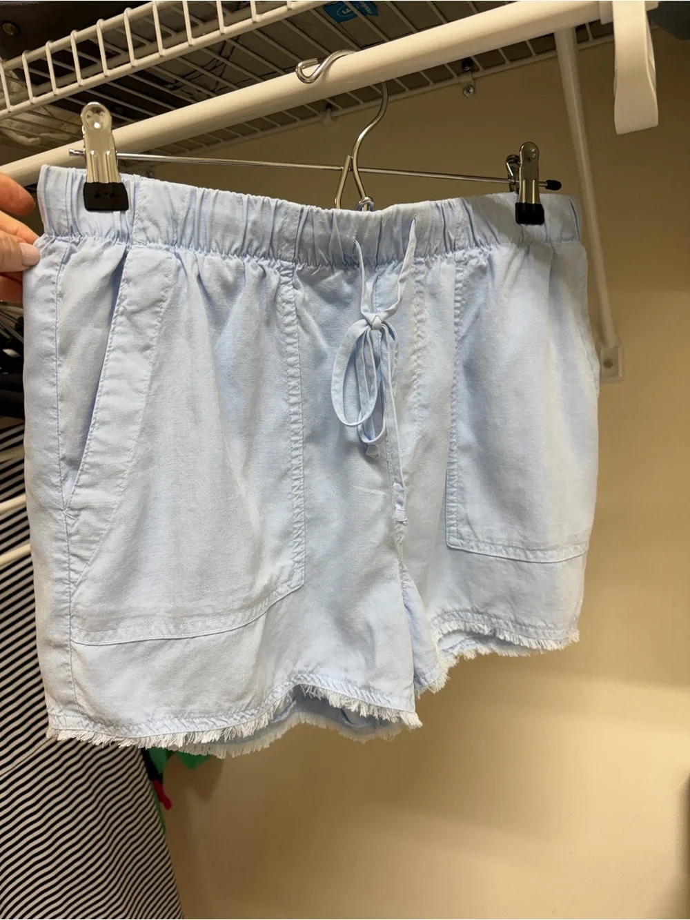 NEW Bella Dahl Drawstring Pocket Short in Coastal Spray - Picture 3 of 9